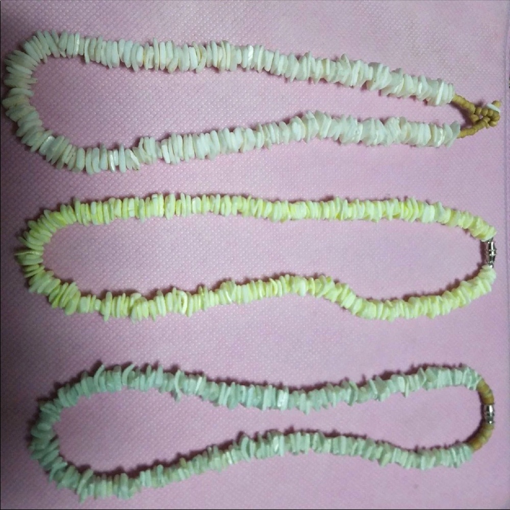 1 puca shell square necklace